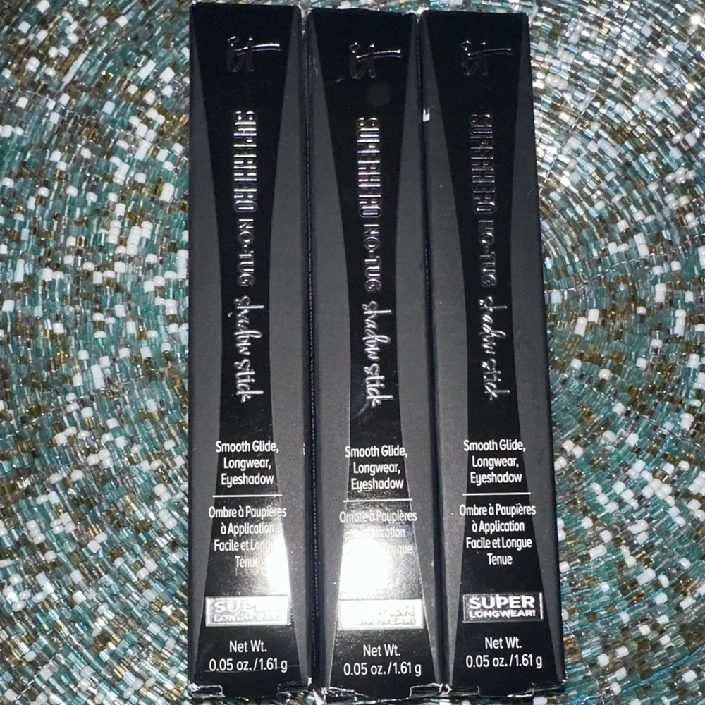 IT Cosmetics Superhero No-Tug Shadow Stick Trio - Bold Bubbly & Mighty Mauve NEW
